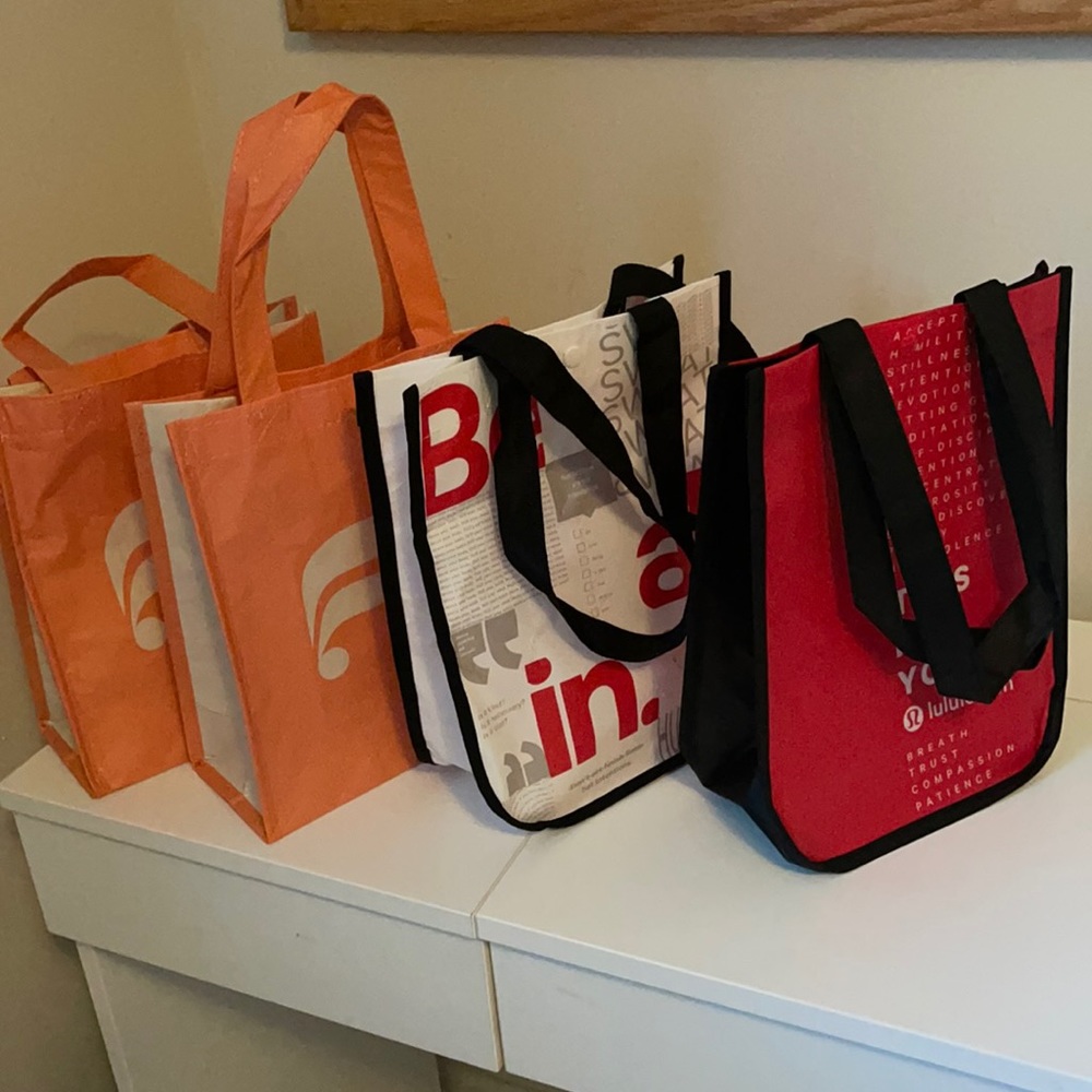 Lululemon & Fabletics Reusable bags